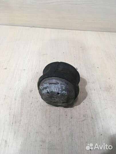 Подушка двигателя Мерседес W203 М111