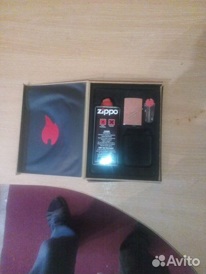 Зажигалка бензиновая zippo