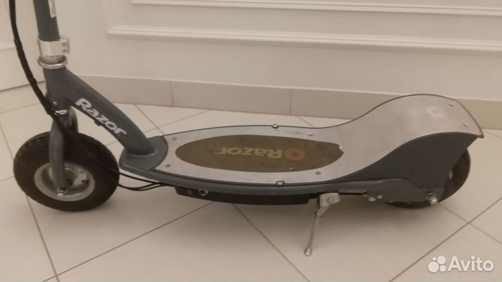 Электросамокат Razor E300