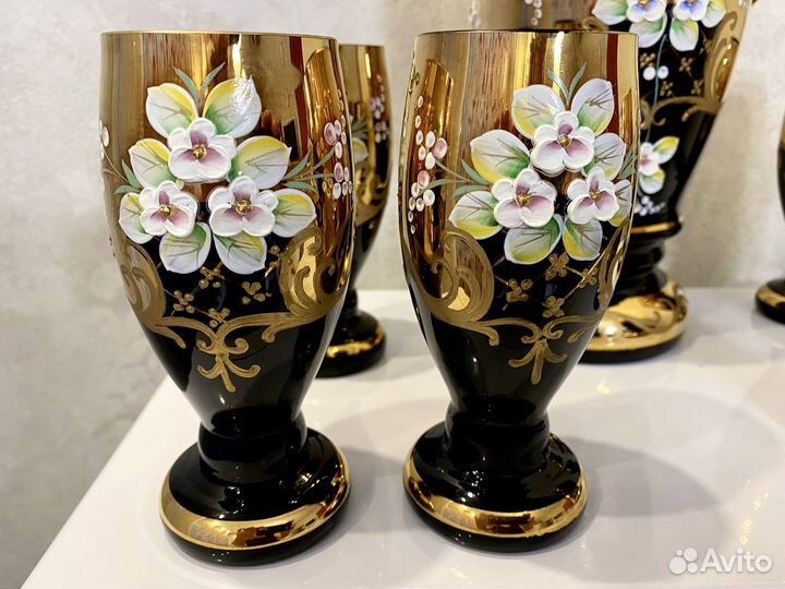 Богемия Чёрный набор и Чёрная ваза. Чехословакия