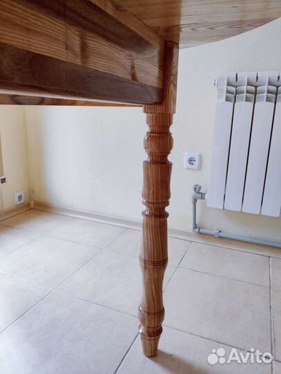 Кухонный стол