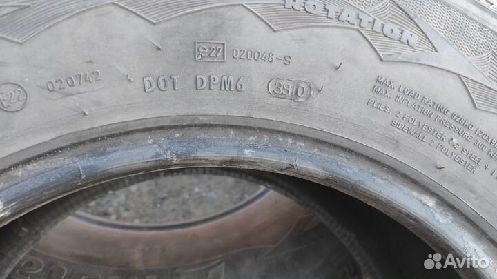 Резина зимняя 235/70 r16