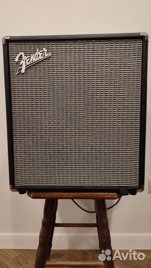 Комбоусилитель bass fender 100 watts