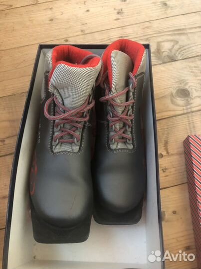 Лыжные ботинки, 37 размер