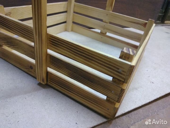 Деревянный ящик с ручкой