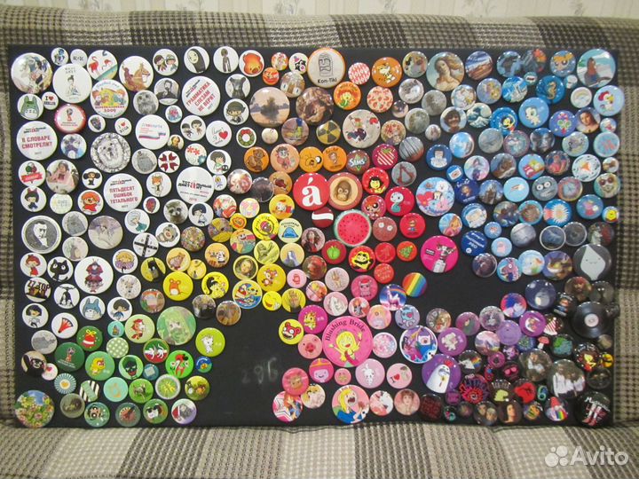 Коллекция значков 296 штук