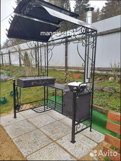 Мангал с крышей