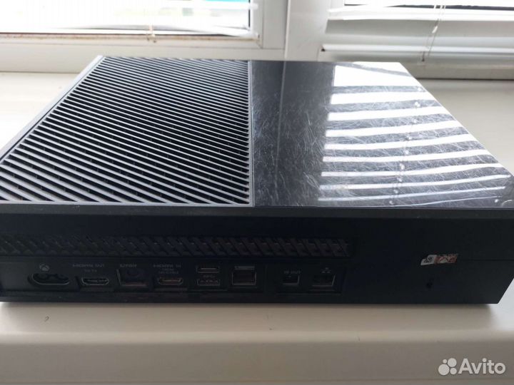 Xbox ONE 2 геймпада