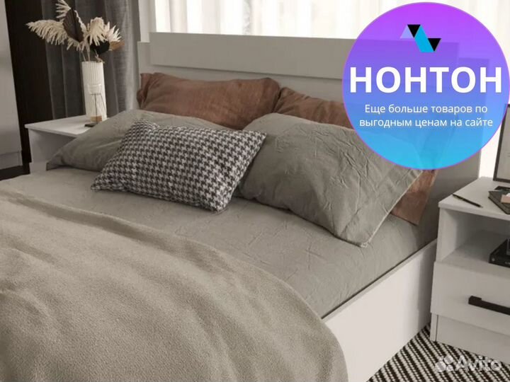 Кровать двухспальная белая