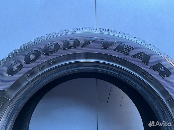 Goodyear UltraGrip 500 255/60 R18