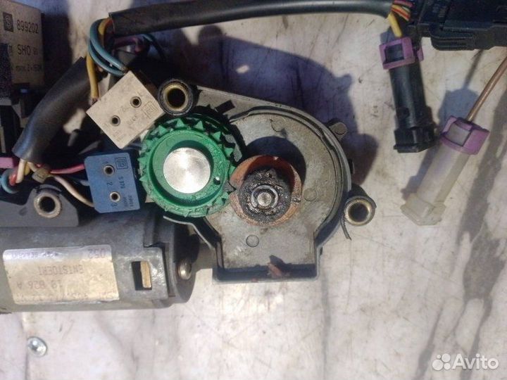 Моторчик люка Audi 100 4A2 AAH 1992