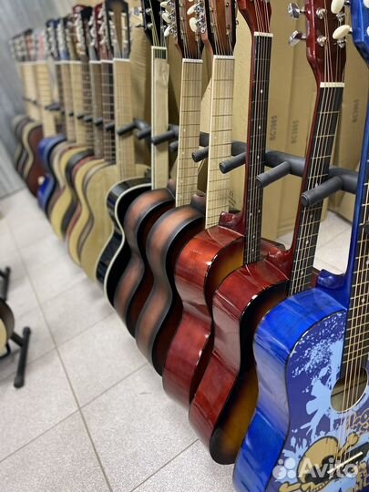 Классическая акустическая гитара