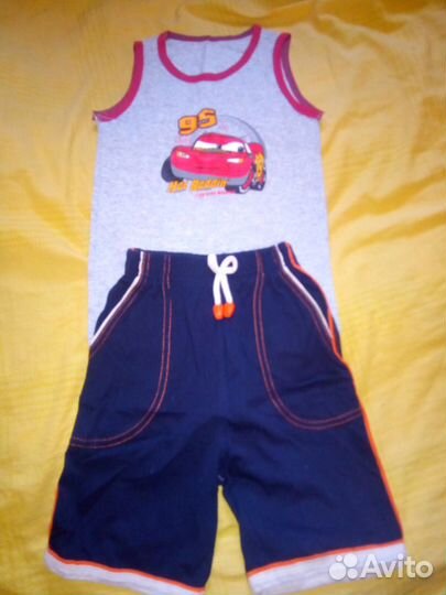 Костюм с капюшоном