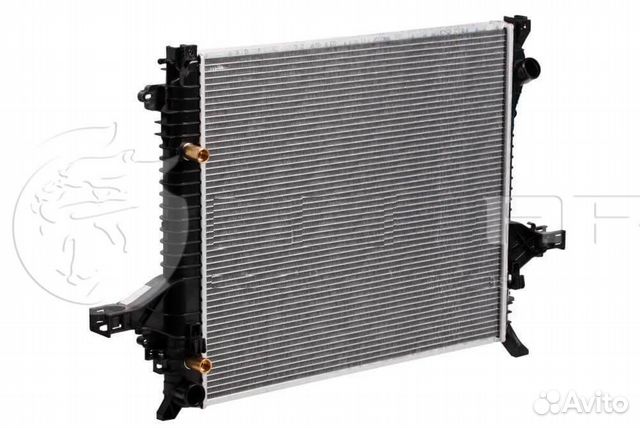 Радиатор охлаждения Вольво XC90 2.5 3.2
