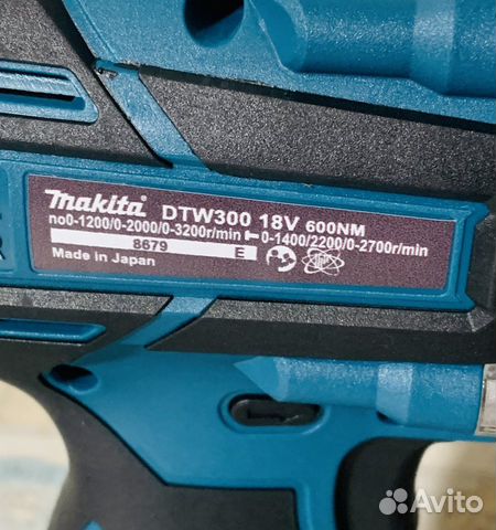 Гайковерт ударный аккумуляторный Makita 600Нм 18/6