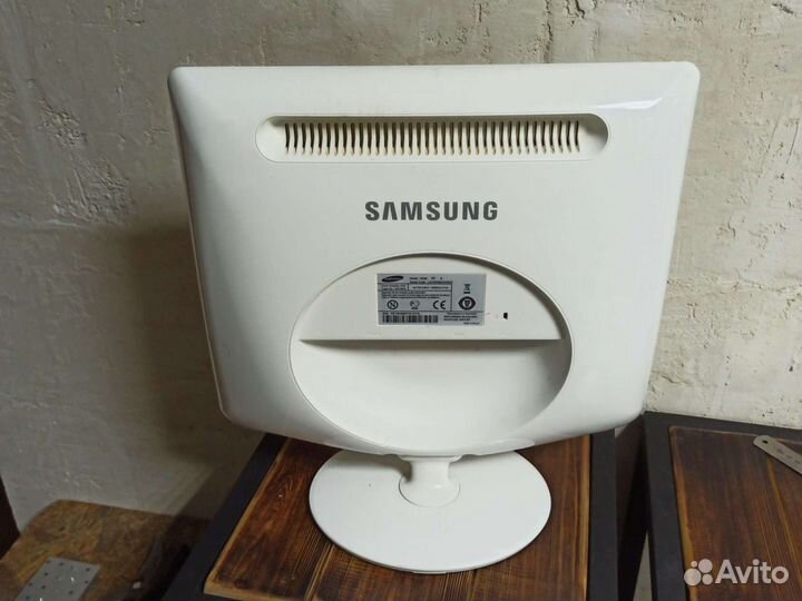 Монитор Samsung 19 дюймов