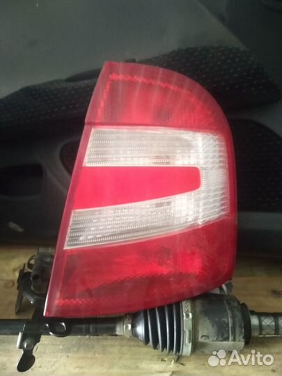 Skoda fabia задний фонарь