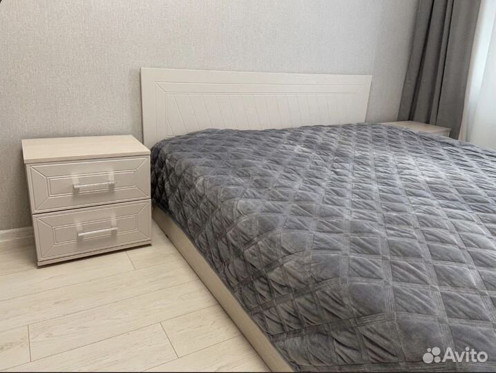 Кровать Британика + тумбы