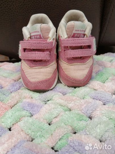 Кроссовки для девочки