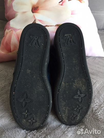 Кроссовки 37 LV