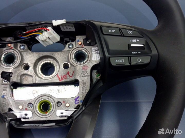 Рулевое колесо Hyundai Elantra