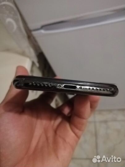 iPhone X, 64 ГБ