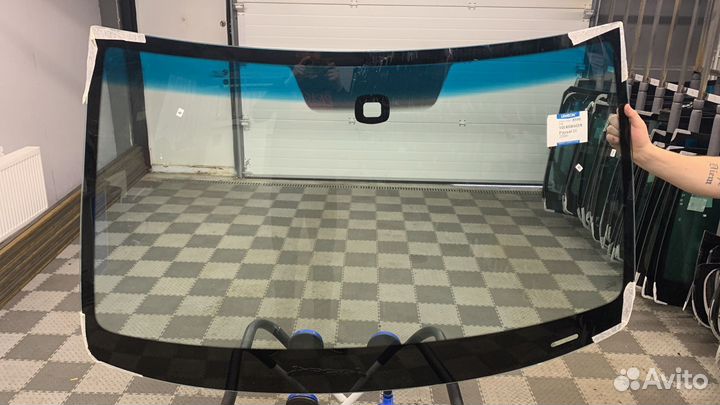 Лобовое стекло Фольксваген Пассат