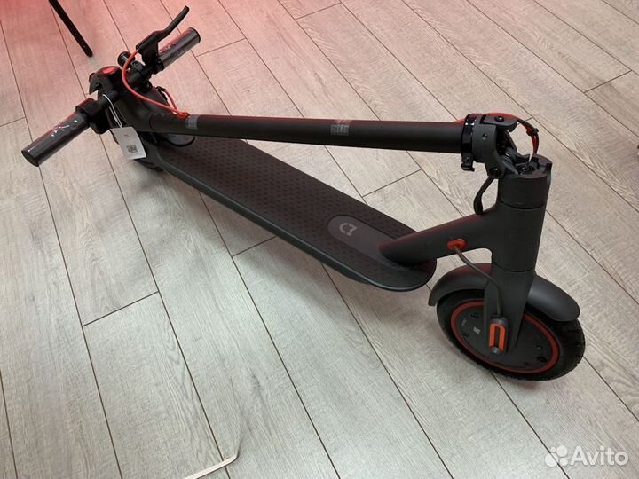 Электросамокат Xiaomi M365