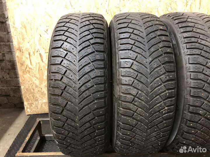 Michelin X-Ice North 4 SUV 225/60 R18 104T