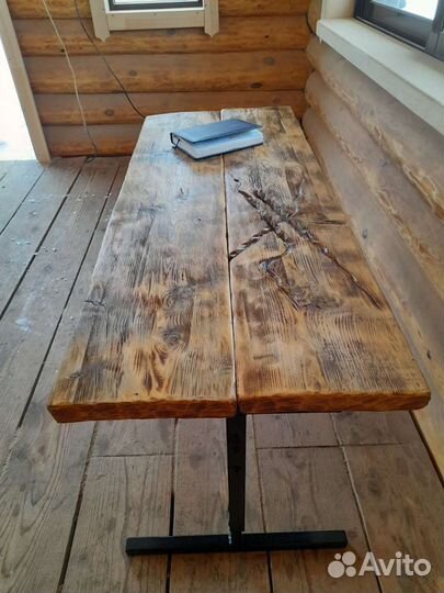 Журнальный стол в стиле лофт