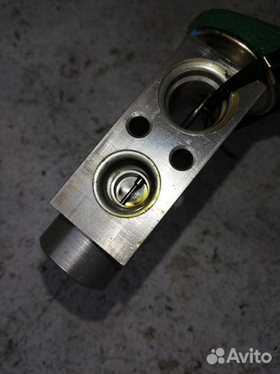 Клапан кондиционера Ford Focus