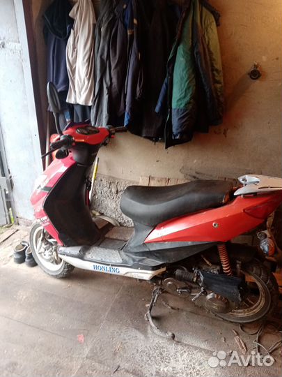 Скутер Honling