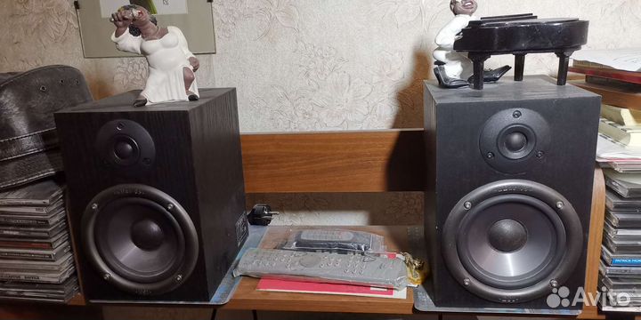 Колонки-мониторы ESI Near 05