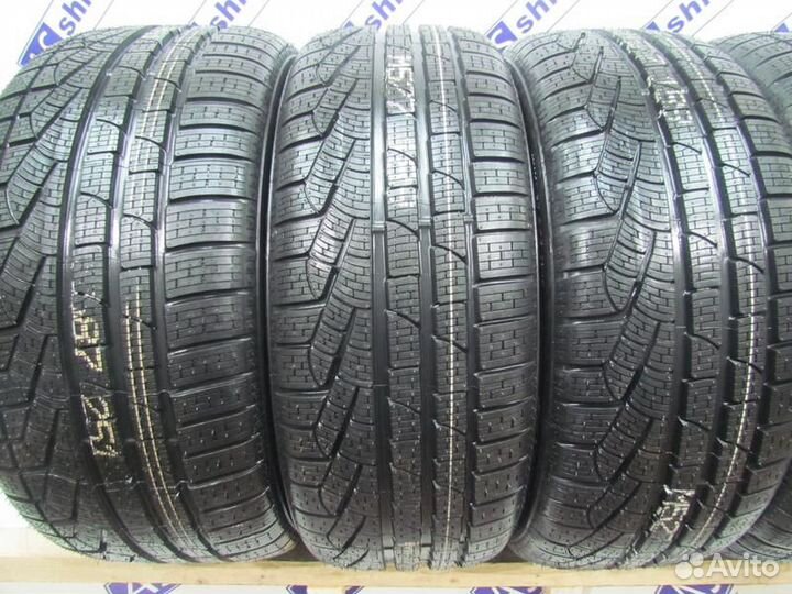 Pirelli Winter Sottozero 240 Serie II 245/45 R19 и 275/40 R19 102V