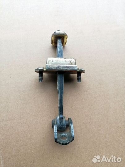 Ограничитель двери Ford Fiesta