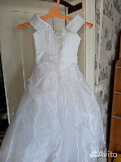 Платье праздничное