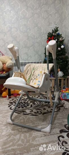 Стульчик для кормления с электрокачелей