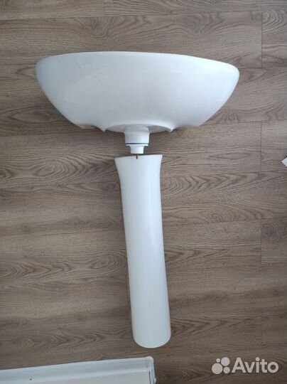 Раковина santek с пьедесталом бу из новостройки