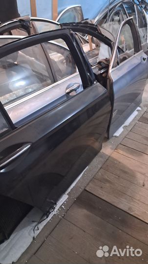 Задняя правая дверь бмв ф02