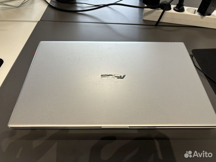 Asus VivoBook 17.3