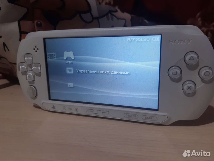 PSP E1008 white