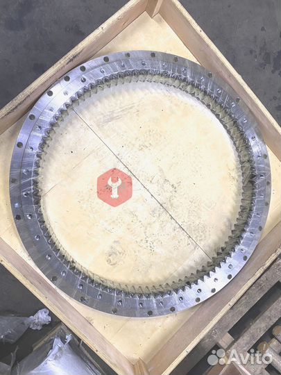 Поворотный круг Volvo EC140DLM