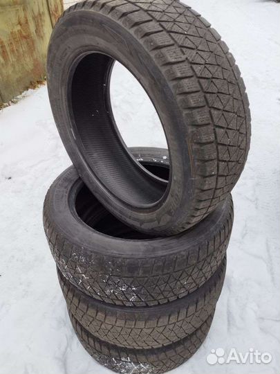 Bridgestone Blizzak Ice 225/55 R18