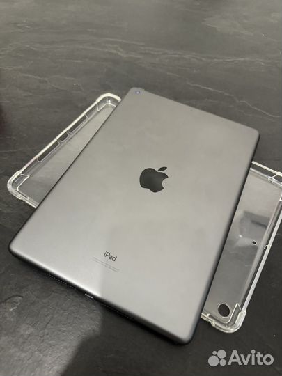 iPad 8 поколения 128 gb black