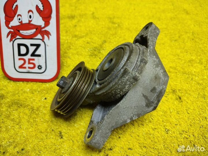 Натяжитель ремня генератора передний Honda Freed