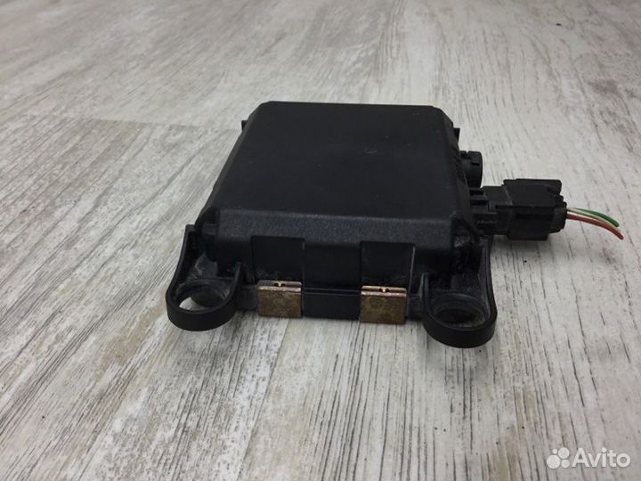 Блок управления Peugeot 5008 универсал DV6C 2011