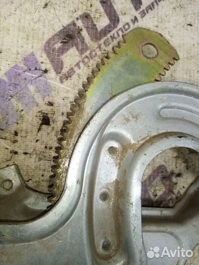 Стеклоподъемник задний правый Дэу Нексия