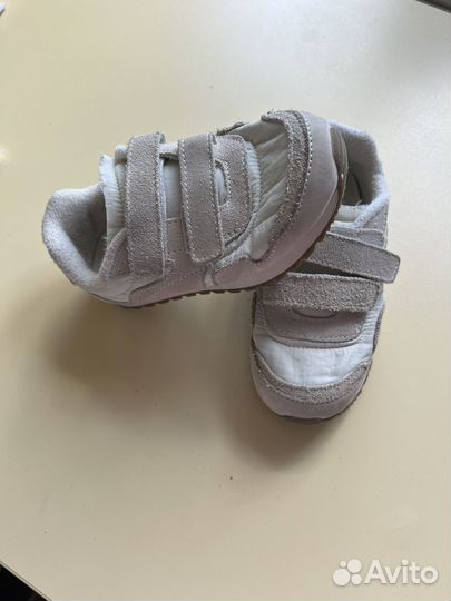 Кроссовки детские