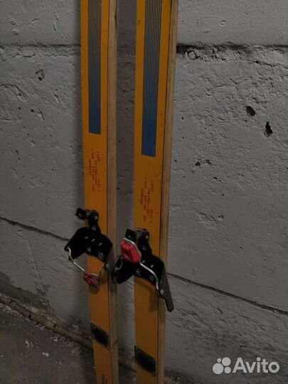 Лыжи 4 пары разные размеры