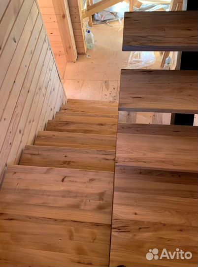 Лестница на монокосоуре